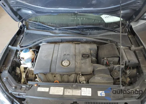 2012 Volkswagen Passat 2.5L S z USA, uszkodzony, nr VIN 1VWAH7A35CC110699